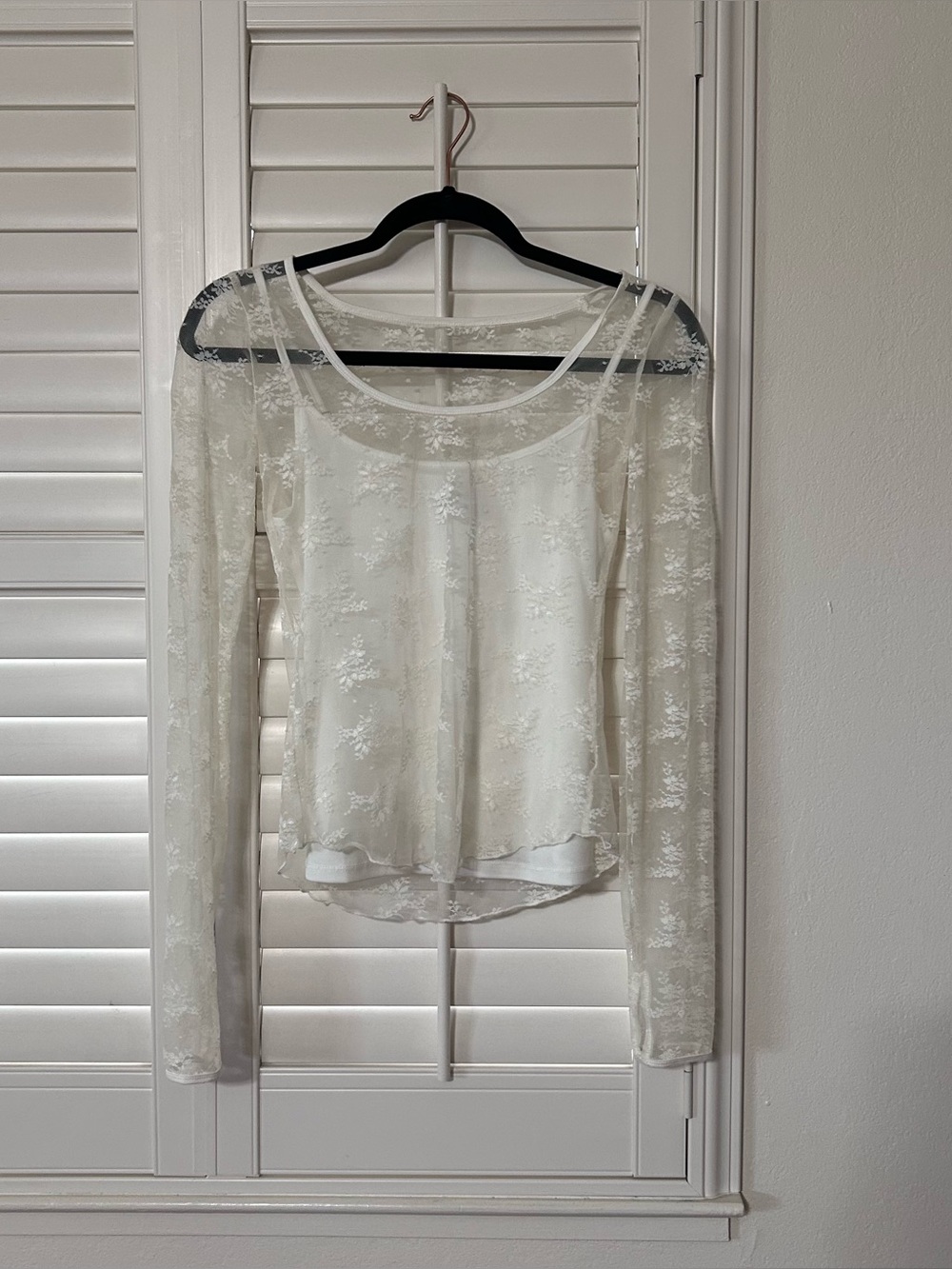 SO Long Sleeve Lace Top